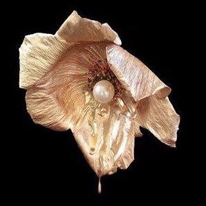 claraluxa's profile picture. For Clearly Luxurious Skin