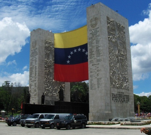 Ciudadano Latino Americano de la República Bolivariana de Venezuela. Soldado Bolivariano, Socialista y Antiimperialista.