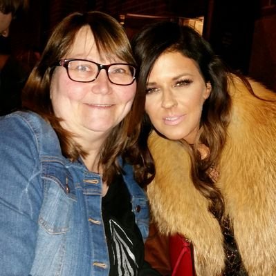 loriloriCM's profile picture. Little Big Town is the best! ❤ I'll never forget my Bucket List drink! 10-16-16