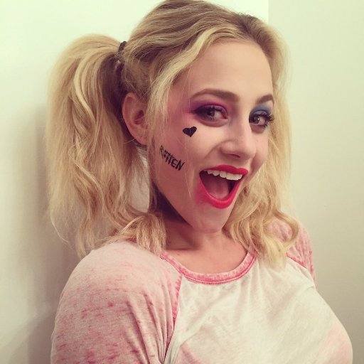 LoveYourPerfumc's profile picture. ❝ People always change after being hurt ❞
Gotham's Clown Queen 




[ #Vigorous | Unclaimed | Ships w/chem | Crossover Friendly ] #ParodyAccount