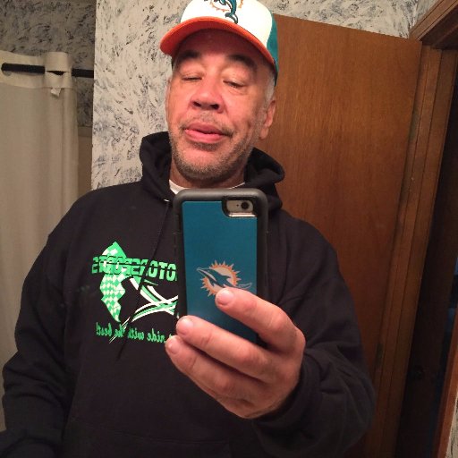 I am a single man living life, a pro bike mechanic, a hot rod restorer, Living in Kansas City....