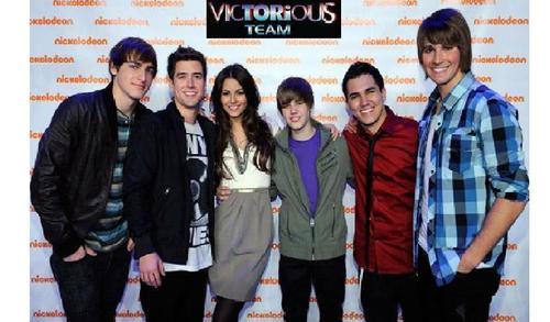 do you want Justin Bieber, the Jonas Brothers, or even Big Time Rush on Victorious?