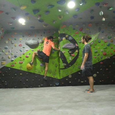 llormir's profile picture. 🏋🏻‍♂️ Entrenador en @fidiasentrena 🎓Tutor y tribunal de TFM en @MasterEP_UGR. Docente en @salud_um