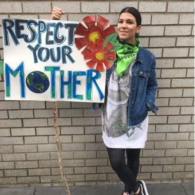 AppleButtonhead's profile picture. first on the dance floor, last to leave the party.