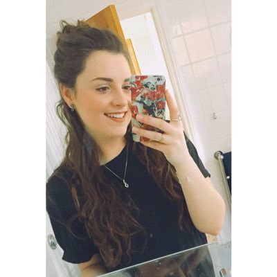 Instagram: evie_hammond
