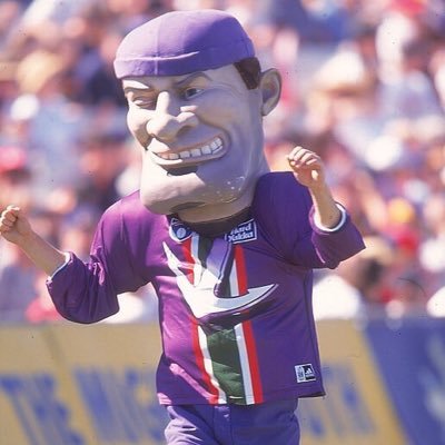 It's wharfie time. The original and the best Freo Dockers mascot of all time. A seagull on one shoulder and a chip on the other ⚓️