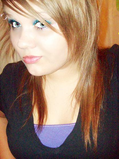 thatcierrakiddd's profile picture. i'm just a seventeen year old girl, looking to go on adventures.