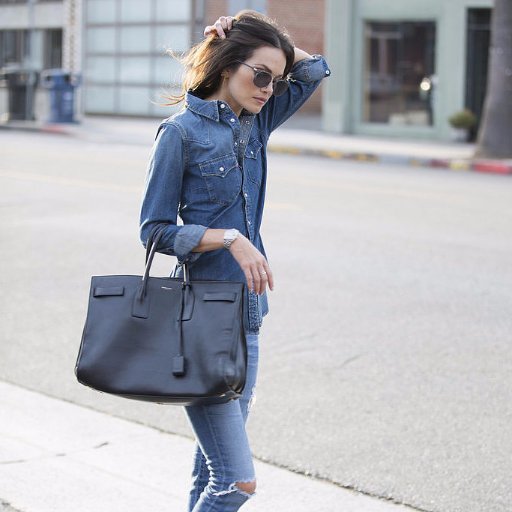 Rebee_Thomo's profile picture. 