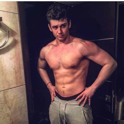 The Guru https://t.co/IYzIZXdUtb https://t.co/iiLHA8fiZO #1 greek cod player in earnings