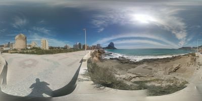 Joven emprendedor calpino dedicado a la fotografía aérea y fotos en 360°