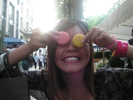 melxxz's profile picture. paradoxical ; whimsical.

you can't really handle me.