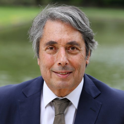 Ancien Député-Maire de Grenoble / Président d'honneur de France Urbaine / Président du club de réflexion Inventer à gauche(IAG) / @La_Convention