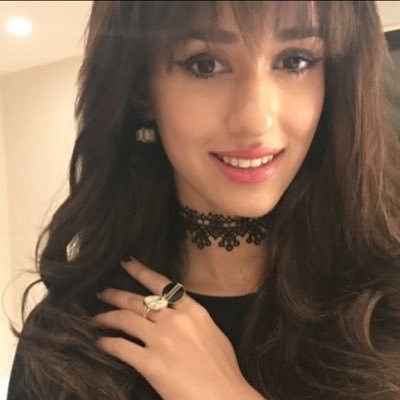 This Fanpage is dedicated to @DishPatani Biggest Fan of @DishPatani @DishPatani = LIFE❤