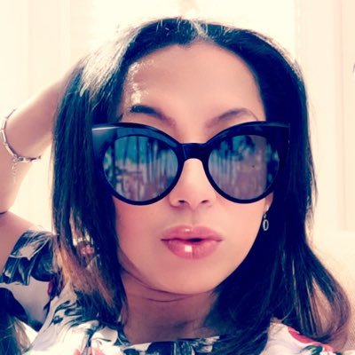 young_astuti's profile picture. 