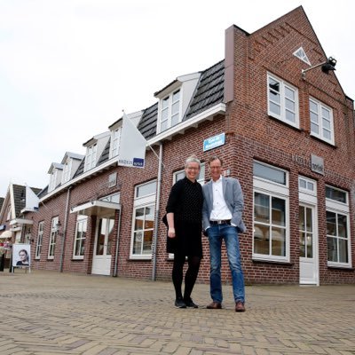 KroezeOptiek's profile picture. Sinds 1995 gevestigd in Kollum. Het vertrouwde adres voor uw (zonne)brillen, contactlenzen en oogzorg! Lid NUVO en ANVC.