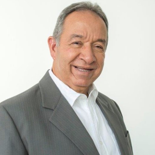 Economista, Especialista en Cultura Política y Pedagogía de los Derechos Humanos. Empresario y Político. Concejal del Municipio de Envigado por 6 Periodos.