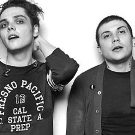 hi. we are caterina and rosemary. we write a frerard fic called carousels and coffins. all tweets are by caterina bc she's addicted to the internet.