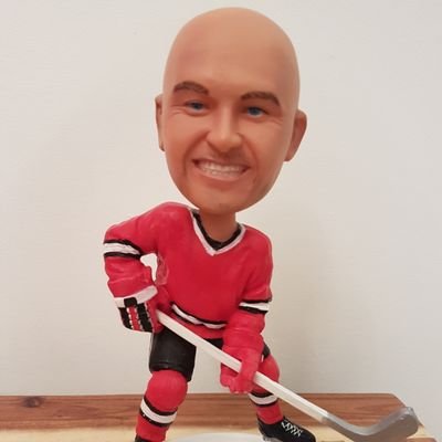 BobbleheadJeans's profile picture. I am not like ordinary bobble heads. I'm an artist and hockey fan who longs to travel the world and get away from this desk on which I live.