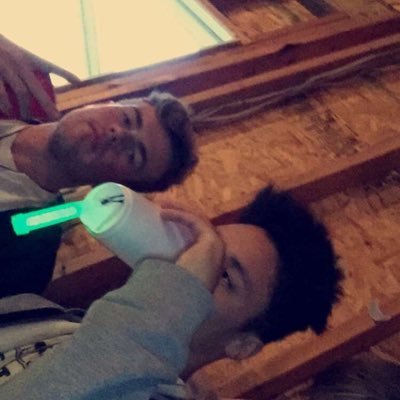 funfacts420's profile picture. yuh