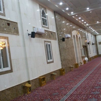 جامع بملحقاته سكن امام ومؤذن ومغسلةاموات بمساحةتزيد عن ٣٥٠٠ م٢وبأدوارمكررة وملحقات متعددةومجمع لدورات مياه وخزانات صرف وماء ومداخل متعددة.منذعام١٤١٧ حتى ١٤٣٧عظم