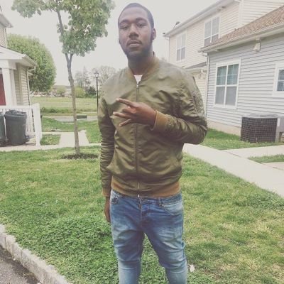 HumbleBeast ✊🏾
#PipYaYa #PipC'Ahk #NikeTown #FreeFetti&Fissy