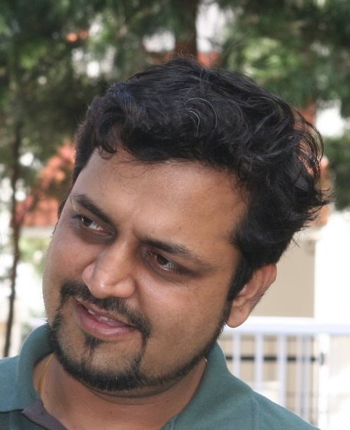 An entrepreneur, SCM Professinal, thinker, blogger, singer, friend of snakes.