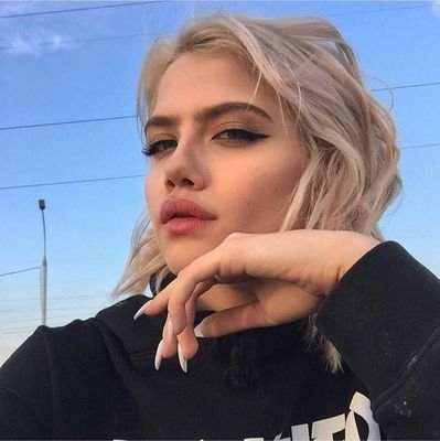 mandarin_69_'s profile picture. 