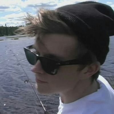 Erik_Knuddy's profile picture. I am Canadian so I do get a trailer.