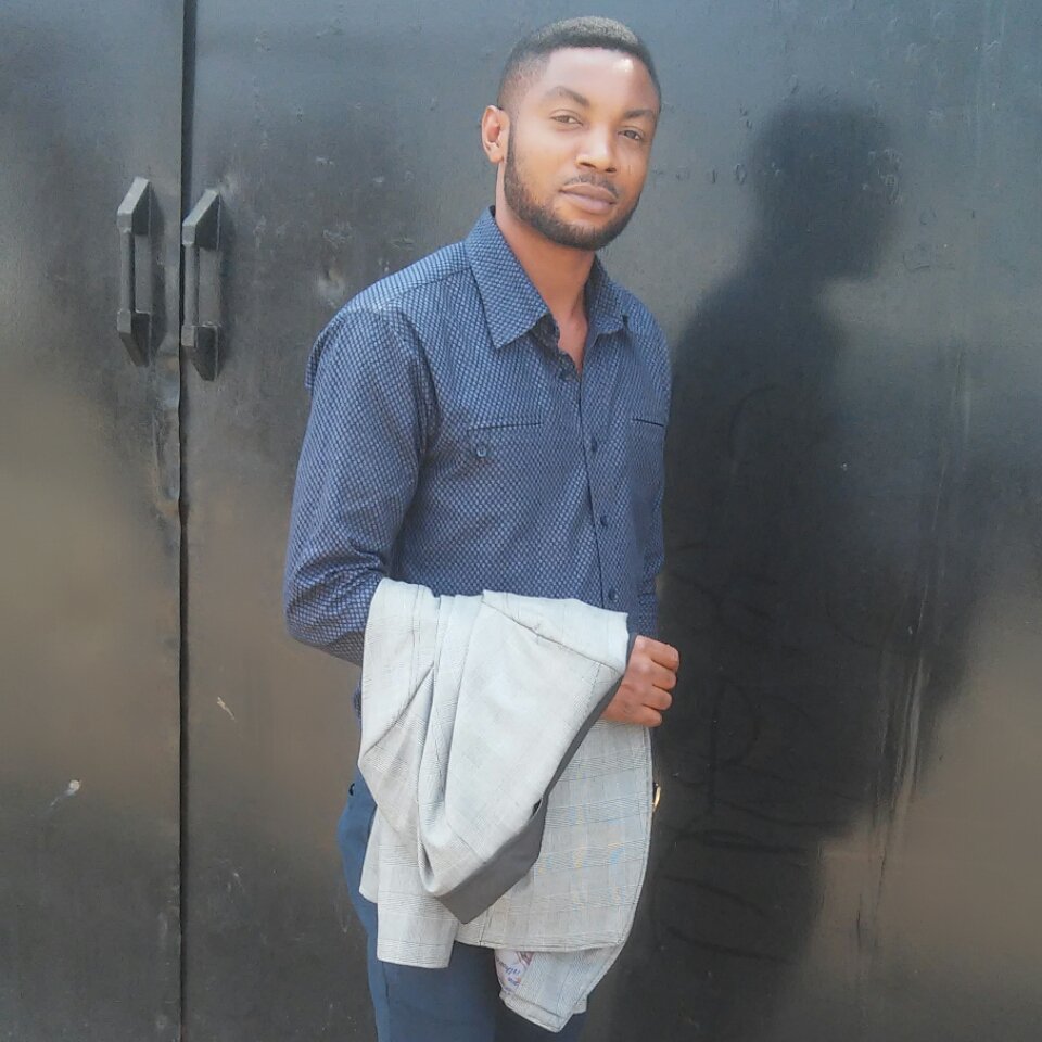 truedon007's profile picture. Light Skin.