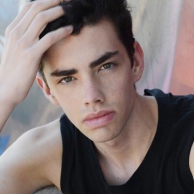 Isaiahwoodd's profile picture. 