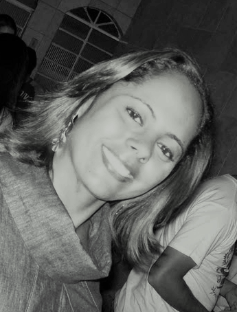 rosemeirelog's profile picture. 