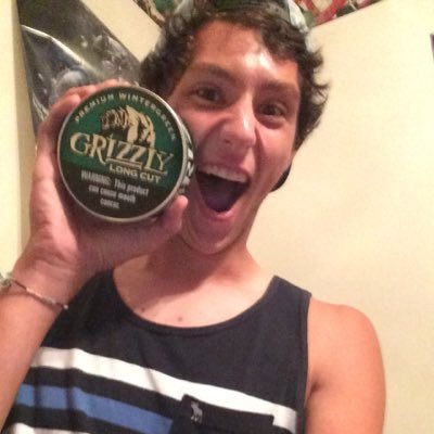 Hilbillydipper's profile picture. I make YouTube dippin videos! subscribe and hope Yal like my videos!