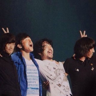 こんにちは(^。^)/ミスチルが大好きでbot作っちゃいました。歌詞で好きなフレーズを中心につぶやいて行きたいです!ミスチルの良さを皆に知って貰いたいです。少しでも一緒に感動/共感して貰えたら嬉しいです☆基本botですが手動リプも。宜しくお願いします♪#MrChildren