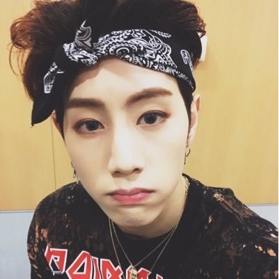 free follow from @exotocinn reminding u to vote #BTSBBMAs