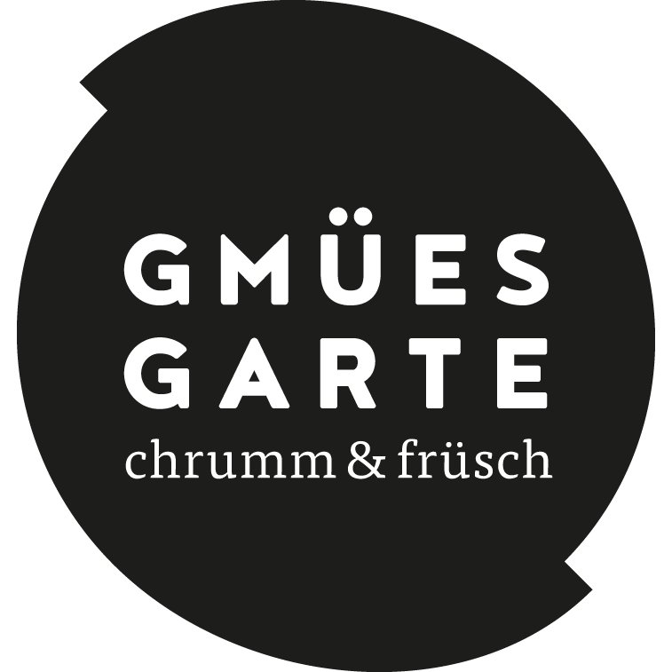 Smoothies & Salate - oder frisches Gemüse & Früchte. Die Lebensmittel in unserem Laden sind nicht normiert, sondern einfach «chrumm & früsch».