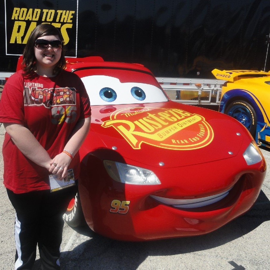 I am a huge fan of Taylor Swift and Lightning McQueen! Cars 3 is the best Cars film 👌🏻❤️Senior