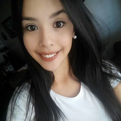 Estudiante de Administracion Comercial de la UC, Flautista de la OSJA...