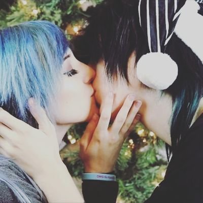 JvhnnieGuilbert's profile picture. ᴀʟᴇx; ᴛʜᴇ ᴏɴᴇ ᴘᴇʀsᴏɴ ᴡʜᴏ ᴍᴀᴋᴇs ᴇᴠᴇʀʏᴛʜɪɴɢ
ᴄᴏᴍᴘʟᴇᴛᴇʟʏ ʙᴇᴛᴛᴇʀ, sʜᴇ's ᴍʏ ᴅᴀᴍɴ ᴡᴏʀʟᴅ. ♡