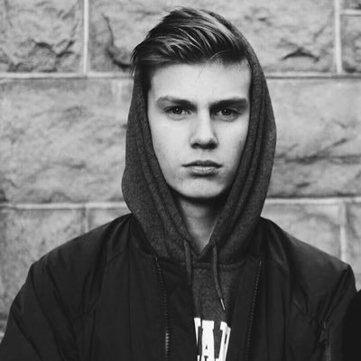 jonasvorkinn's profile picture. ser etter tak på veggene og er ofte å finne i skogen
