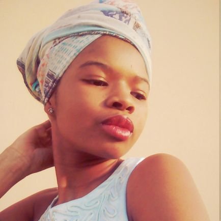 never give up on the things that make you smile
I.G sello_malia