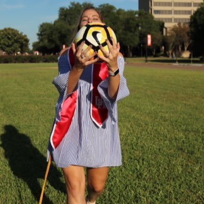 hannahdauzat's profile picture. casual tweeter, occasional joker