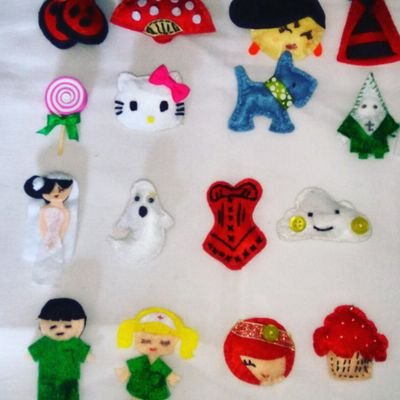 aficionado a las manualidades ,Con Fieltro,Goma Eva, Hilo y Camisetas Transfer.Todo hecho a mano y con cariño.Precios económicos, wasap 633496748 Ago pedidos .