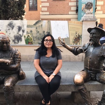 UitaVelezmoro's profile picture. Lingüista, docente universitario y correctora de textos.