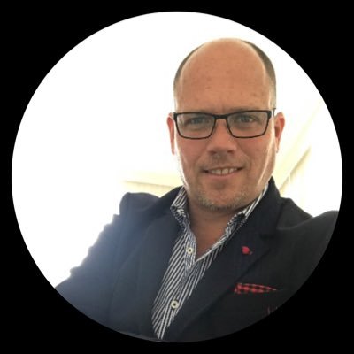 Ingeniero Industrial con mas de 15 años de experiencia en ventas de bienes de consumo masivo.