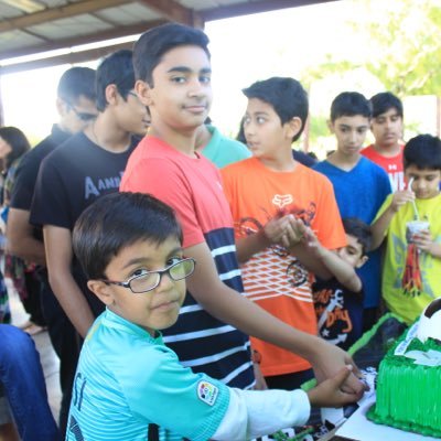 AnnaZindani's profile picture. 