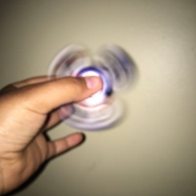 Cool_fidgets's profile picture. 😬😬😬