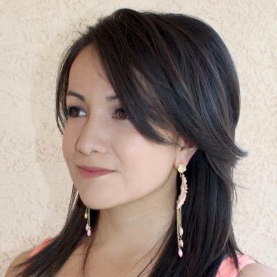 peanutsnthread's profile picture. One Stitch at a Time