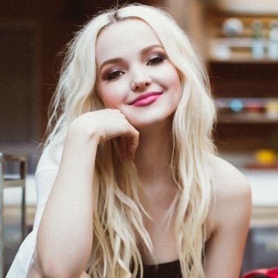 13 Times Dove Cameron's Instagram Game Was Out Of This World - PopBuzz