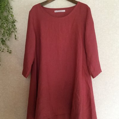 リネンやコットンなど天然素材のお洋服を手づくりしています