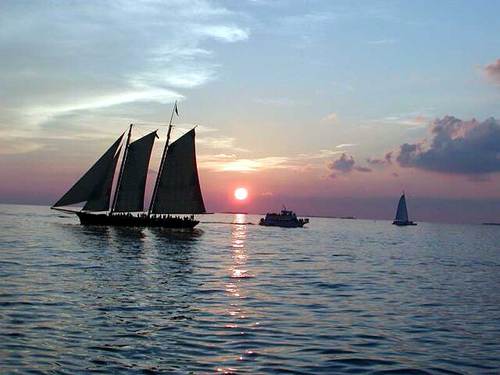 bunker222's profile picture. Parrothead who likes golf, travel, cruising, hiking, reading. Proud @FIU Sunblazer (‘76) and @univmiami Hurricane (‘78).